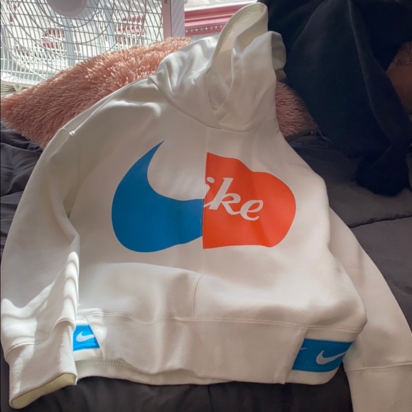 Nike Sweatshirt - Picture 1 of 3